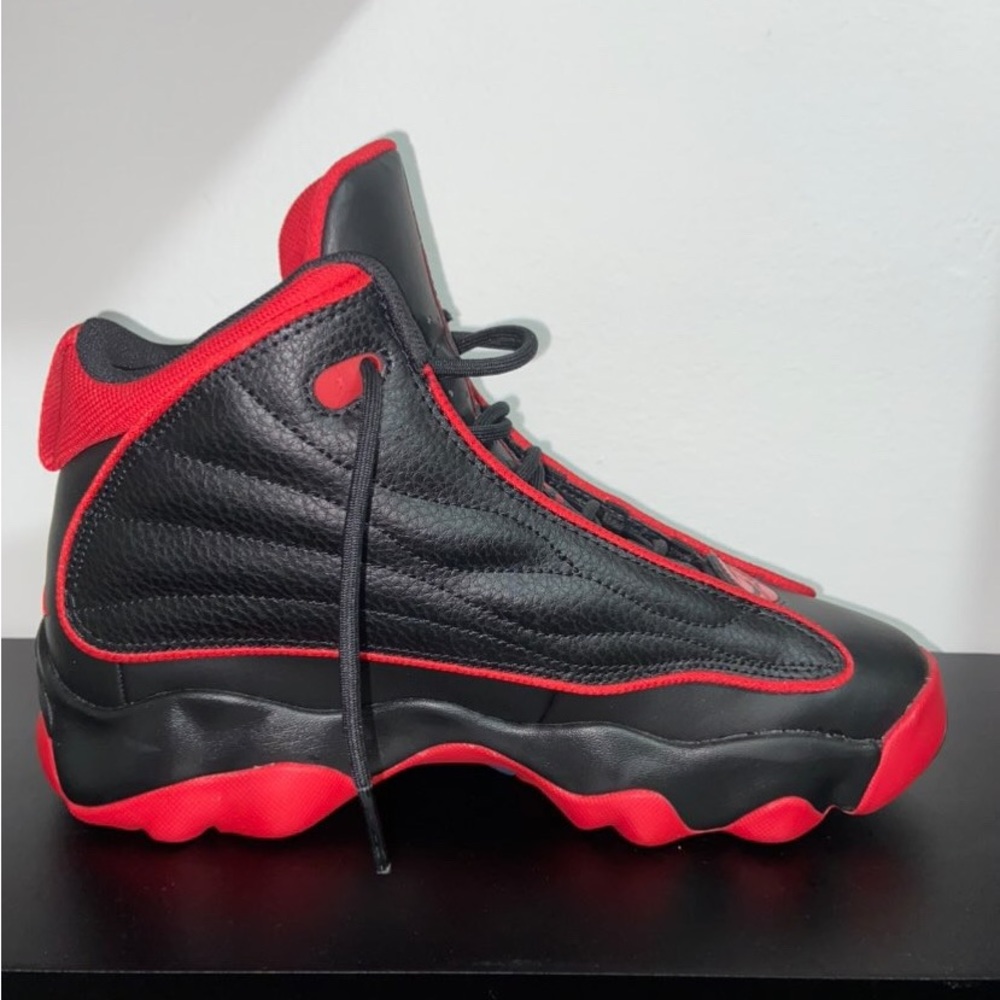 Jordan’s black and red, 6Y